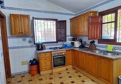 Casa de camp amb terreny en venda a la España, Estepona, ref.: TR162964 foto