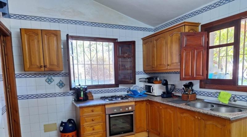 Málaga - Estepona - 2792m2