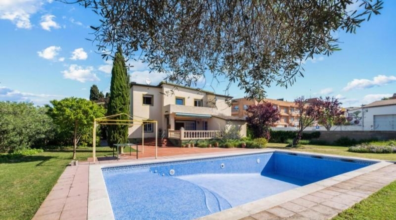 Gerona - Sant Pere Pescador - 1754m2
