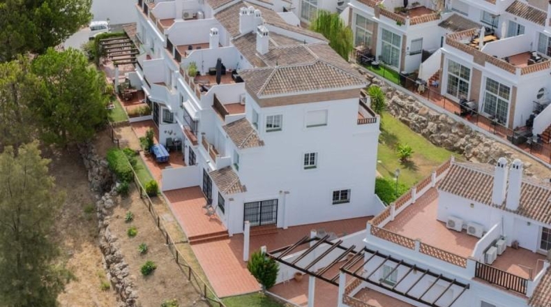 Malaga - Алаурин-де-ла-Торре - 203m2