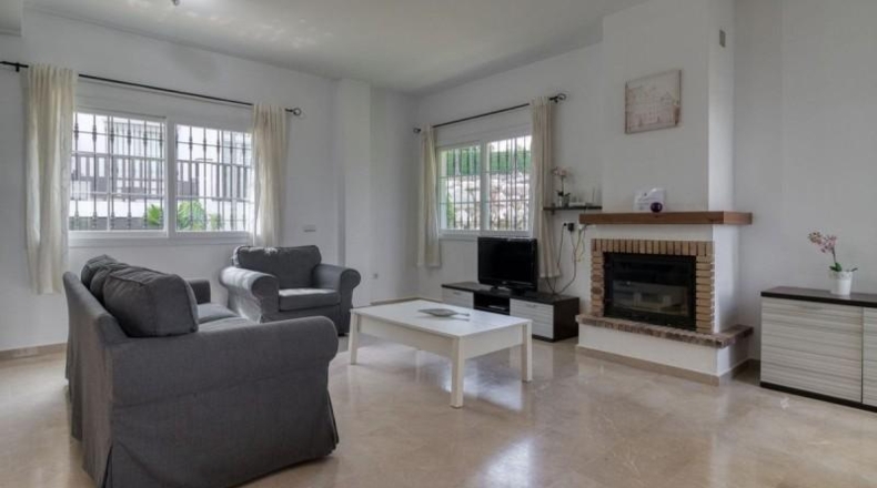 Malaga - Алаурин-де-ла-Торре - 210m2