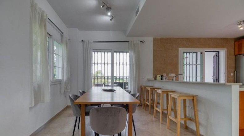 Malaga - Алаурин-де-ла-Торре - 210m2