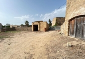 Отдельно стоящий дом с участком на продажу в городе Cassà de la Selva Фото