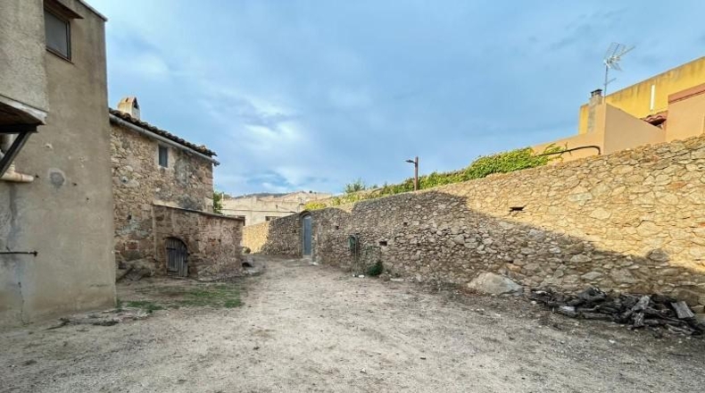 Gerona - Pau - 2454m2