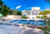 Chalet independiente con terreno en venta en la España, L'Alfàs del Pi, ref: TR198072 foto