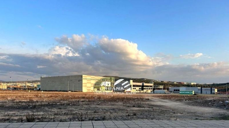 Córdoba - Lucena - 3083m2