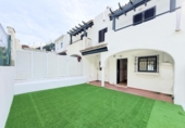 Chalet independiente con terreno en venta en la España, Manilva, ref: TR379317 foto