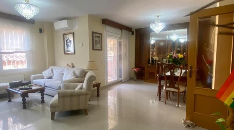 Comunidad de Madrid - Fuenlabrada - 250m2
