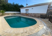 Xalet independent amb terreny en lloguer a la España, Estepona, ref.: TR330308 foto