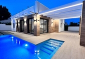 Chalet independiente con terreno en venta en la España, Orihuela, ref: TR342817 foto