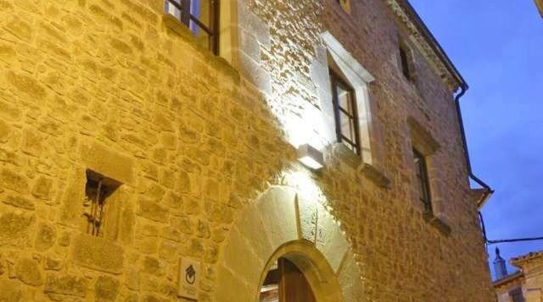Zaragoza - Sos del Rey Católico - 871m2