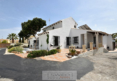 Chalet independiente con terreno en venta en la España, Orihuela, ref: TR138353 foto