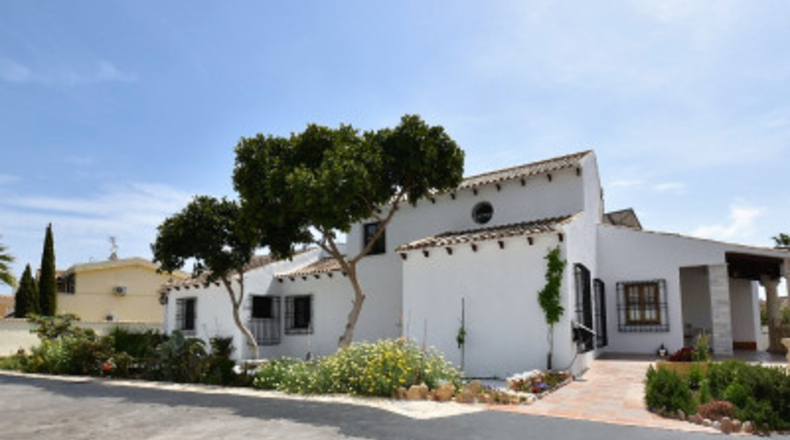 Alicante - Dehesa de Campoamor - 1762m2