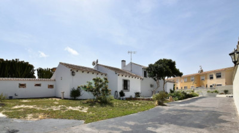 Alicante - Dehesa de Campoamor - 1762m2