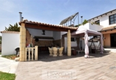 Chalet independiente con terreno en venta en la España, Orihuela, ref: TR138353 foto