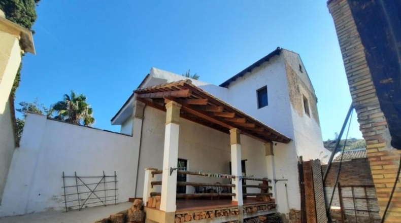 València - Alberique - 25000m2