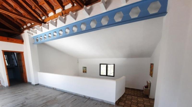 València - Alberique - 25000m2
