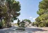 Chalet independiente con terreno en venta en la España, Monóvar, ref: TR154839 foto