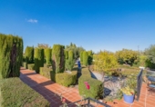 Chalet independiente con terreno en venta en la España, Gójar, ref: TR382359 foto