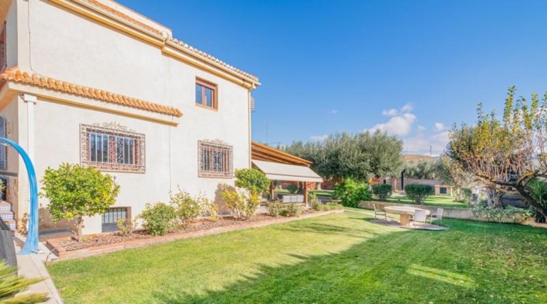 Гранада - Gójar - 2142m2