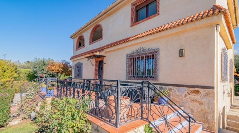 Гранада - Gójar - 2142m2
