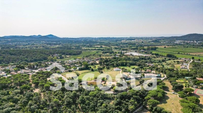 Barcelona - Тордера - 85500m2
