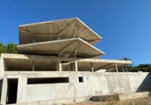 Отдельно стоящий дом с участком на продажу в городе Altea Фото