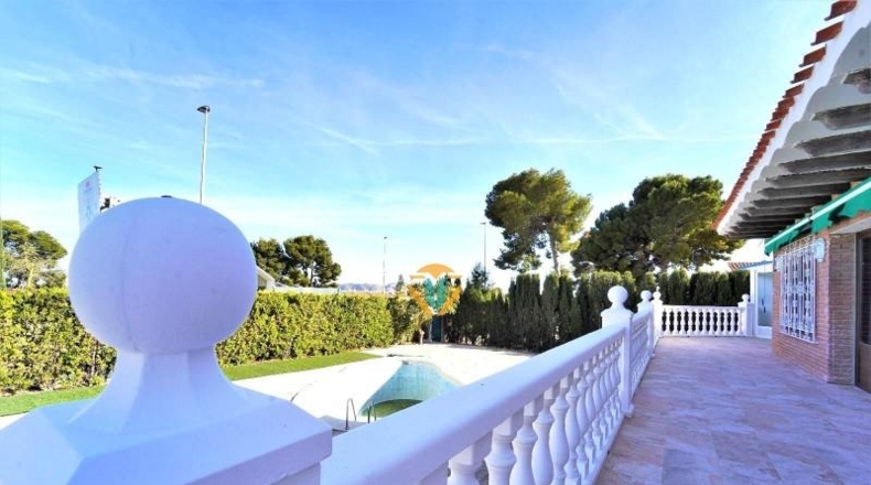 Alicante - La Nucía - 1054m2