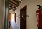 Отдельно стоящий дом с участком на продажу в городе Ciutadella de Menorca Фото