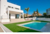 Xalet independent amb terreny en venda a la España, la Marina, ref.: TR271763 foto