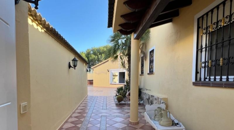 Alicante - La Nucía - 457m2