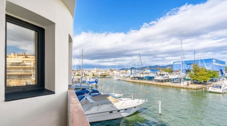 Gerona - Empuriabrava - 220m2