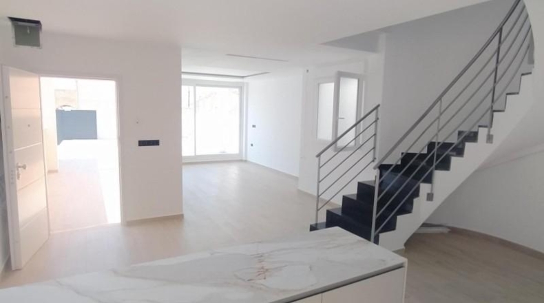 Alicante - Torrevieja - 239m2