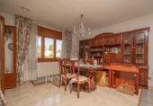 Chalet independiente con terreno en venta en la España, Caldes de Malavella, ref: TR139793 foto