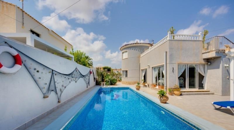 Alicante - Дехеса де Кампоамор - 660m2