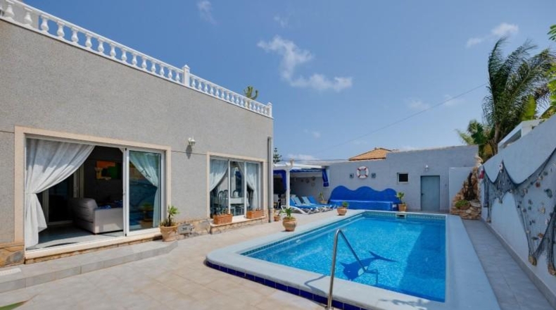 Alicante - Дехеса де Кампоамор - 660m2