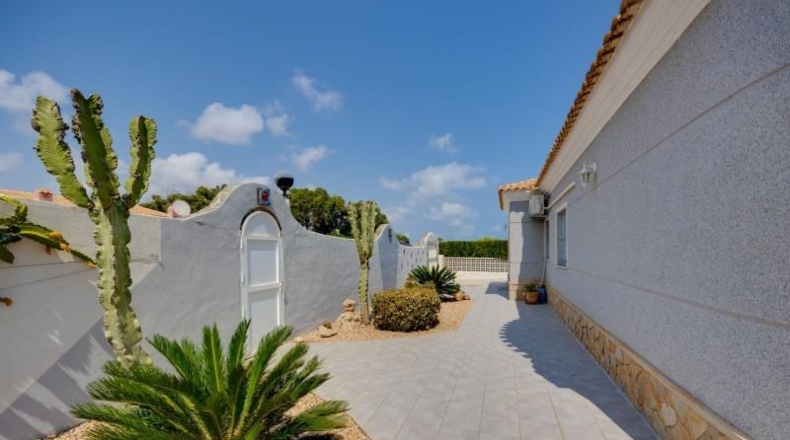 Alicante - Дехеса де Кампоамор - 660m2