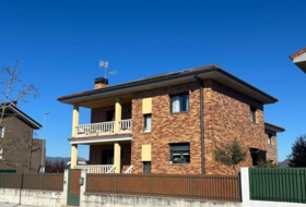 Orcoyen 290&nbsp;m² 