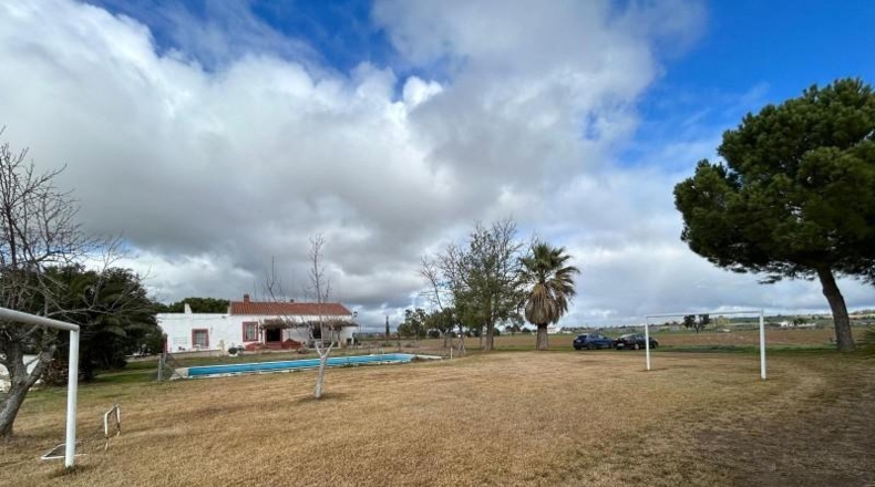 Бадахос - Badajoz - 22000m2