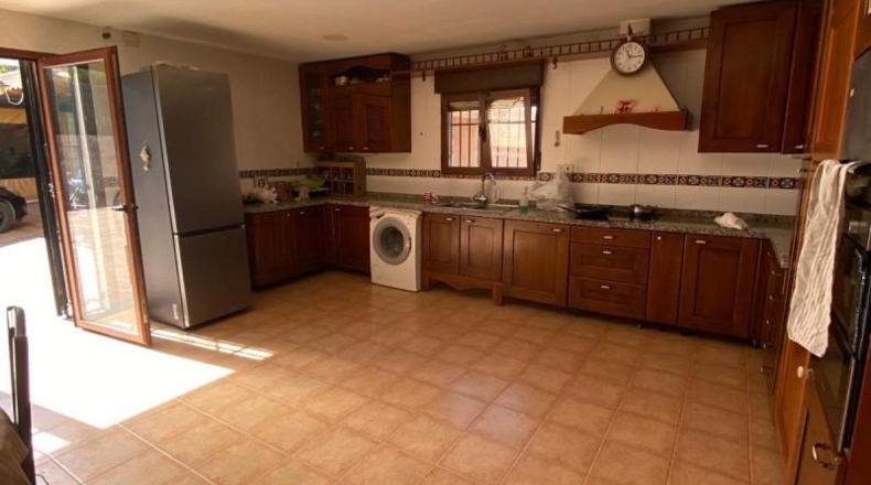 Alicante - Alfaz del Pi - 858m2
