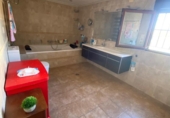 Chalet independiente con terreno en venta en la España, L'Alfàs del Pi, ref: TR160718 foto