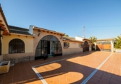Xalet independent amb terreny en venda a la España, Saix, ref.: TR237119 foto