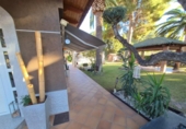 Chalet independiente con terreno en venta en la España, Elda, ref: TR236077 foto