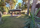 Chalet independiente con terreno en venta en la España, Elda, ref: TR236077 foto