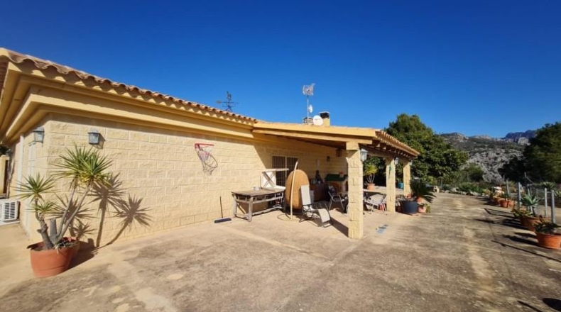 Alicante - Callosa de Ensarriá - 18000m2