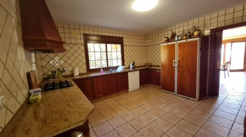 Alicante - Callosa de Ensarriá - 18000m2