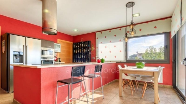 Gerona - Santa Llogaia d'Àlguema - 695m2