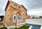 Xalet independent amb terreny en venda a la España, Godella, ref.: TR246766 foto