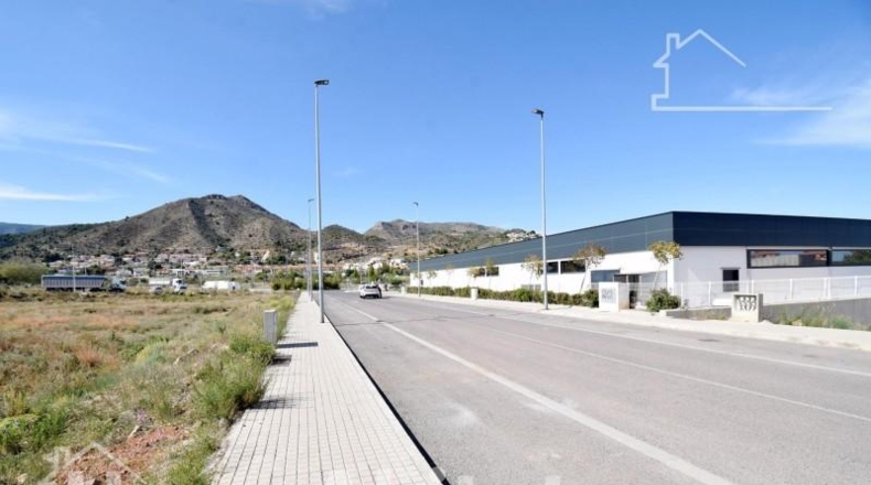 Castellón - la Vall d'Uixó - 1152m2