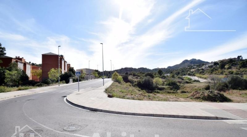 Castellón - la Vall d'Uixó - 1152m2